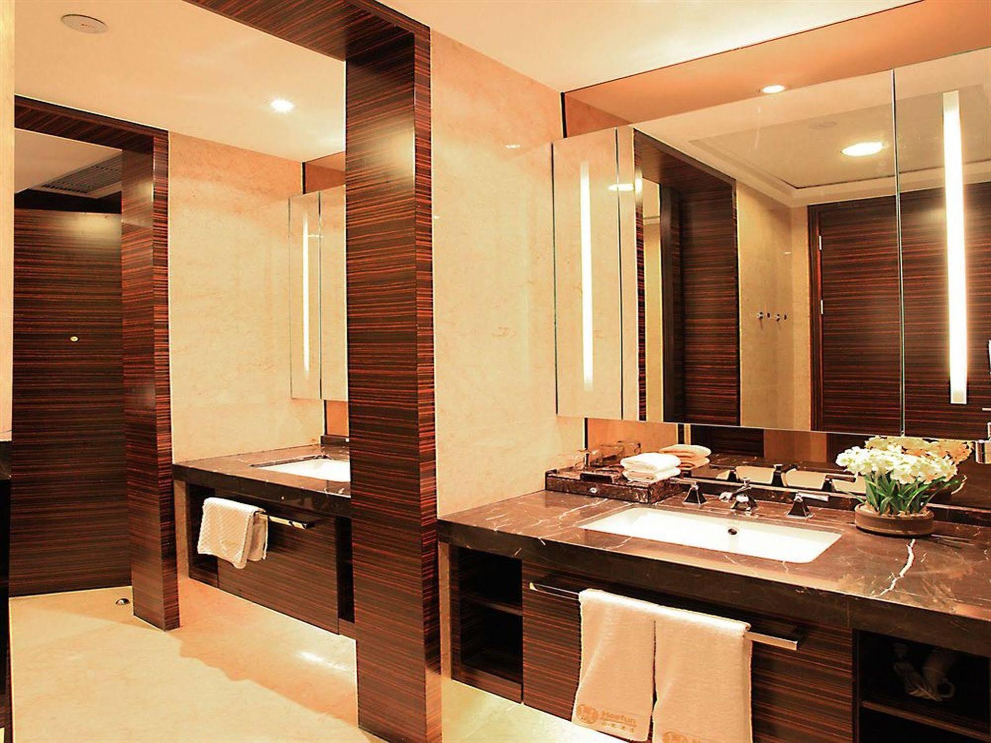 Heefun Apartment Gz -Poly World Trading Center-Walking Distance To Canton Fair Kültér fotó